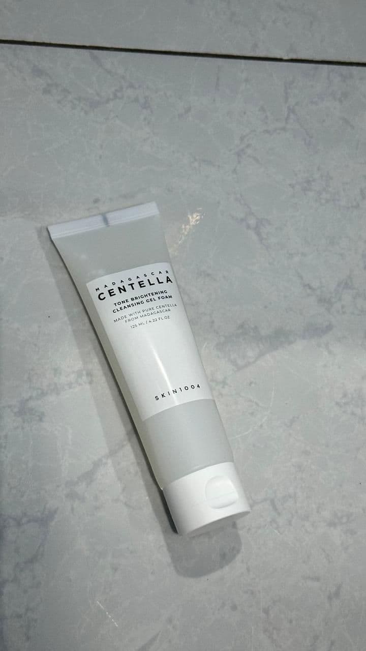 SKIN 1004 - Madagascar Centella Tone Brightening Cleansing Gel Foam 125ml
